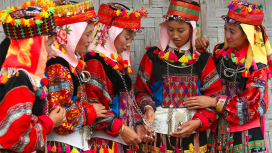 Ha Giang Essence in 2 Days: Ethnic Cultures & Stunning Mountain Passes