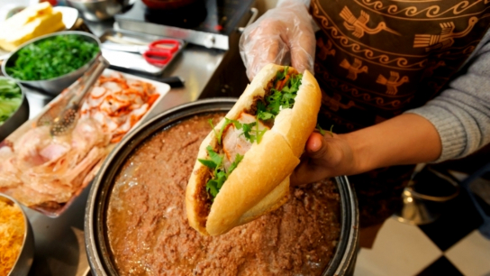 Hanoi Foodie Tour by Motorbike at Night