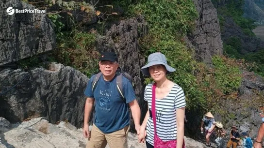 Hike Up To Mua Mountain