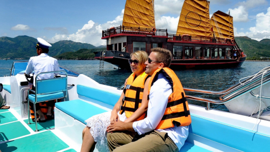Experience Royal Life on Emperor Cruise Full Day