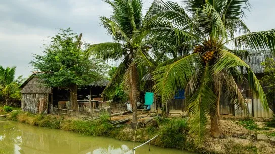 Boat trip in Bai Lai Legend River
