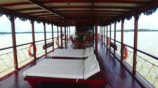 Airy lounge with Panoramic view