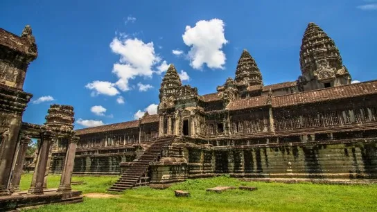 Day 11 Angkor Wat The Largest Religious Structure In The World