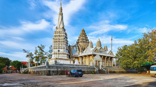 Phnom Penh - Kampong Cham Full Day