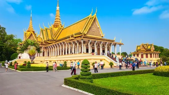 Day 12 Visit The Majestic Royal Palace