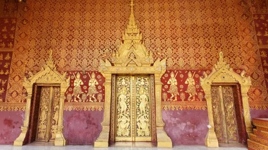 Day 2 Wat Sene A Glamous Piece Of Lao Architecture