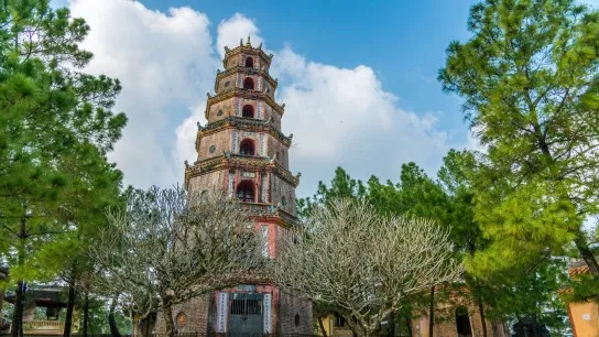 Day 8 Thien Mu Pagoda The Unofficial Symbol Of The City