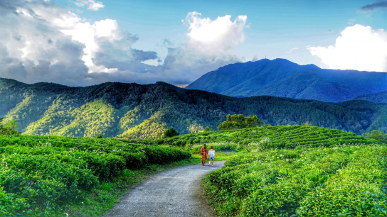 Ethnic Encounters: 9 Days with Hill Tribes in Northwest & Northeast Vietnam
