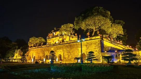 Day 11 Join A Night Tour Exploring The Imperial Citadel Of Thang Long