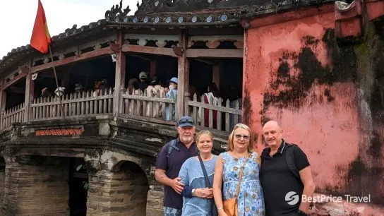 Day 3 Tourists Check In With Popular Attractions In Hoi An