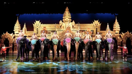 Day 7 Enjoy A Fantasea Show In Phuket