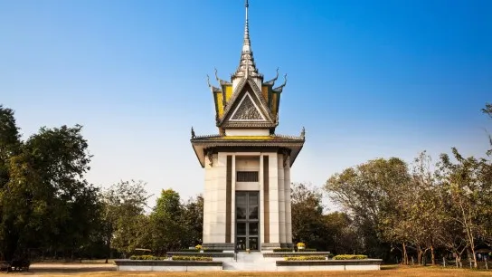 Day 7 Learn About Cambodian Dark History Choeung Ek Museum
