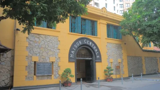 Day 11 Hoa Lo Prison