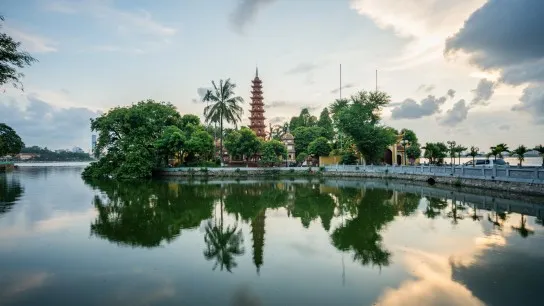 Day 12 Tran Quoc Pagoda Nestled In The West Lake