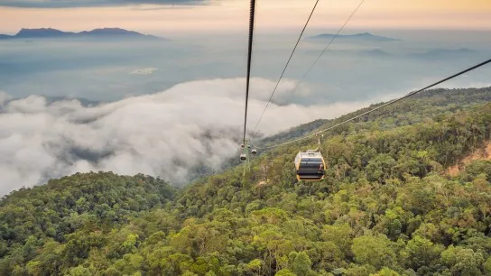 Day 4 Get On The Suoi Mo Cable Car To Visit Ba Na Hills