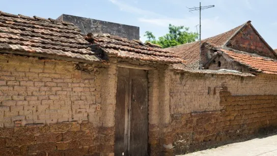 Day 3 Old Aged House In Duong Lam Village