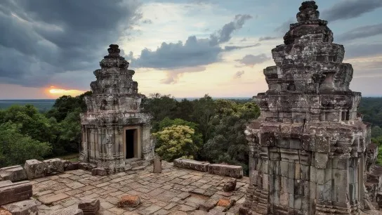 Day 11 Catch Sight Of A Beautiful Sunset At Phnom Bakheng