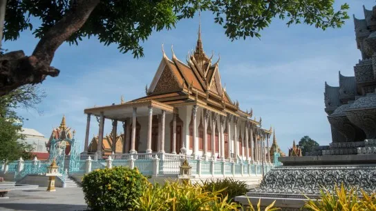 Day 6 Silver Pagoda Is Located On The South Side Of The Royal Palace