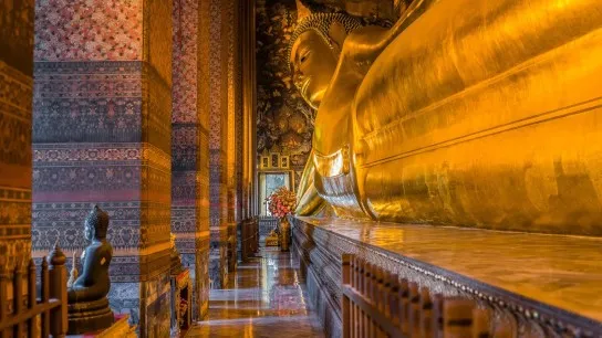 Day 2 Witness The Giant Reclining Buddha In Wat Pho