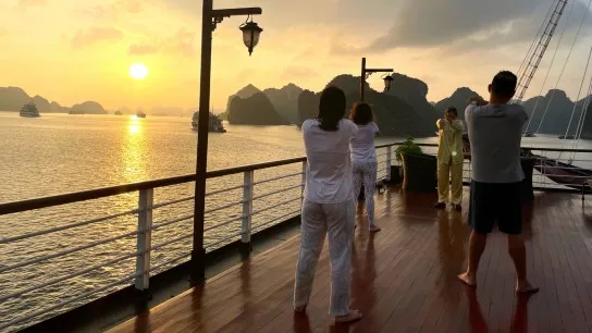 Day 9 Refresh Yourself With A Tai Chi Class In Early Morning