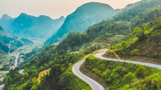 Scenic North Vietnam: 12 Days from Majestic Mountains to Tropical Beaches