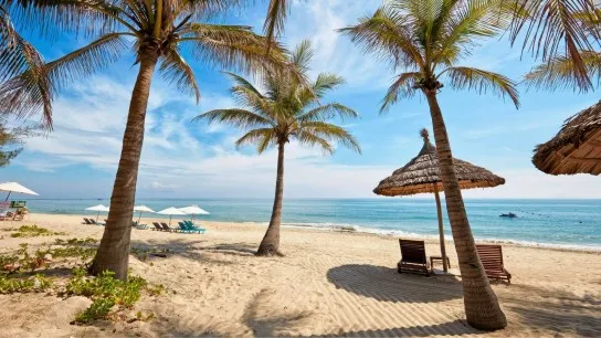 Day 6 Enjoy The Crystal Clear Water Of Cua Dai Beach