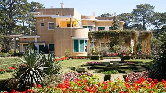 Day 1 Admire The European Architecture Of Emperor Bao Dai's Summer Residence
