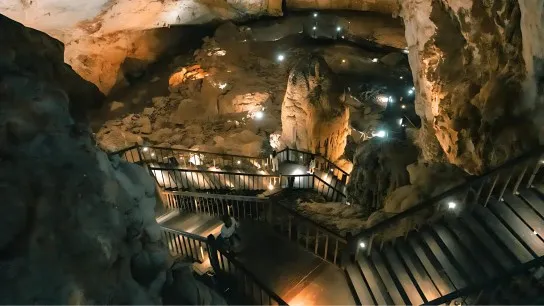 Day 3 Visit Paradise Cave The Biggest Cave Complex In The Globe