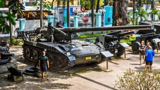 Day 16 Visit The War Museum To See Exhibits Showcasing The Harsh Realities Of Conflict