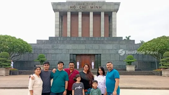 Day 2 Pay A Visit To The Historic Ho Chi Minh Mausoleum