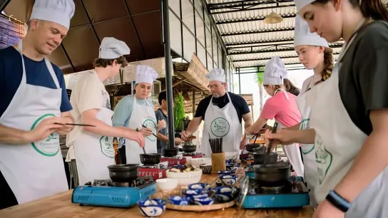 Day 7 Participate In An Outdoor Cooking Class