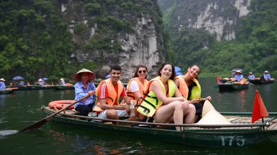 Day 5 Experience A Boat Tour To Tam Coc And Trang An