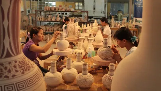 Day 2 Take Part In A Pottery Workshop Guided By Local Artisans