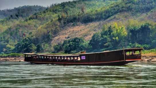 Shompoo Cruise Upstream 2 days: Luang Prabang - Huay Xai