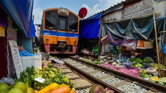 Day 3 Visit The Maeklong Railway Market