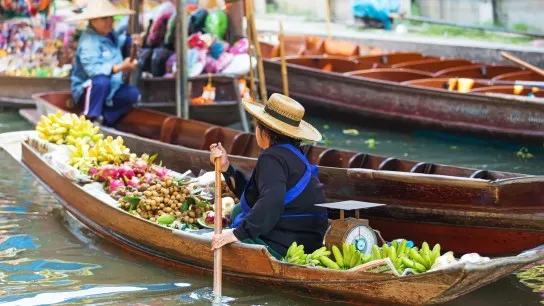 Day 3 Ride A Motorboat Around Damnoen Saduak’s Khlongs