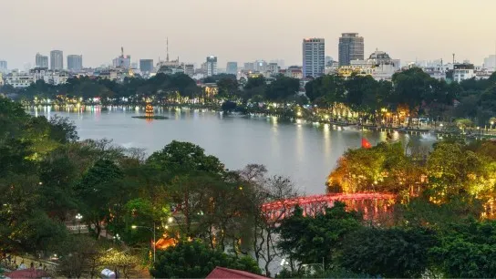 Day 9 Stroll Around The Serene Hoan Kiem Lake