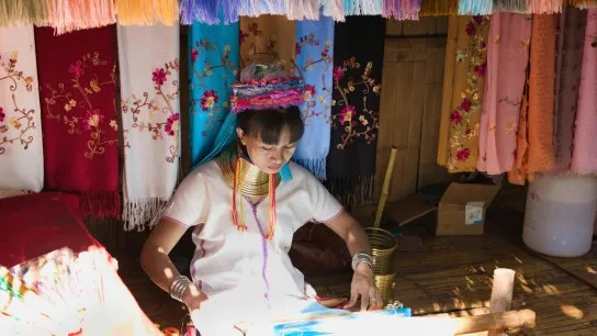 Day 4 Discover The Unique Traditions Of The Long Neck Karen Village