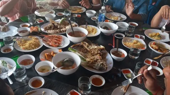Day 4 Enjoy A Delicious Lunch At A Local Restaurant Featuring An Giang’s Farm To Table Ingredients