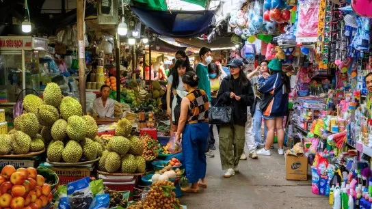 Explore Hoi An Local Market Filled With Colors And Flavors