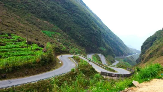 Day 7 Journey Through The Legendary Ma Pi Leng Pass Surrounded By Rugged Limestone Mountains