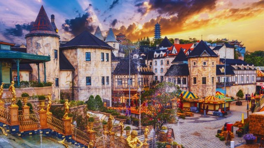 Da Nang Essence: Street Food, Ba Na Hills & Beach Leisure 4 days