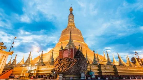 Day 3 Explore The Sacred Grounds Of Shwe Maw Daw Pagoda