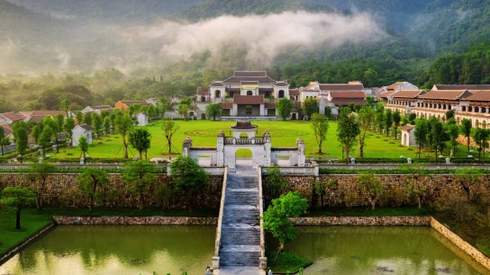 One Journey - Two Heritages: Spiritual Yen Tu to Majestic Halong Bay 6 days