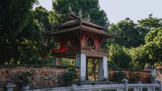 Day 2 Explore The Temple Of Literature, Vietnam’s First National University