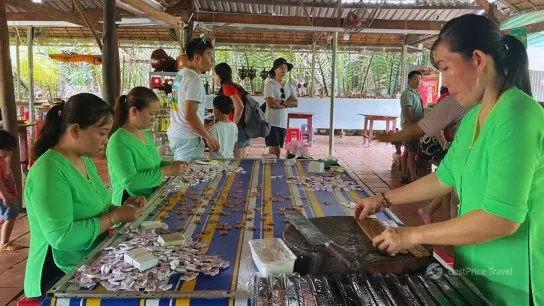 Day 9 Discover A Coconut Workshop And See How Traditional Products Are Made