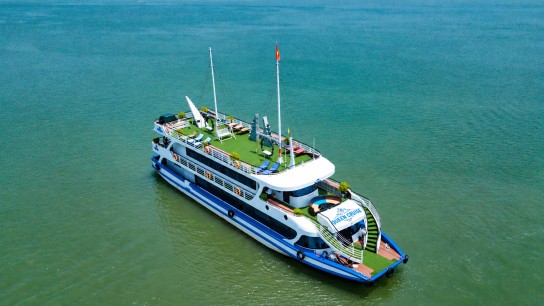 Queen Luxury Halong Bay Day Trip
