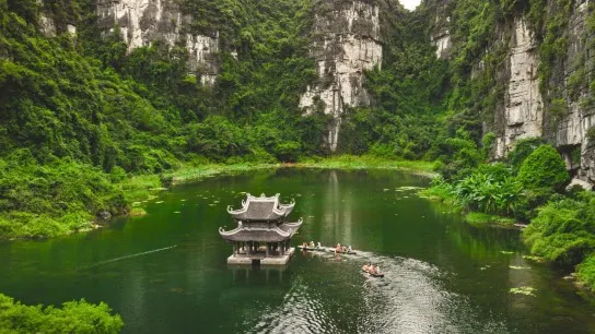 Day 12 Cruise Through Stunning Limestone Karsts And Emerald Waterways