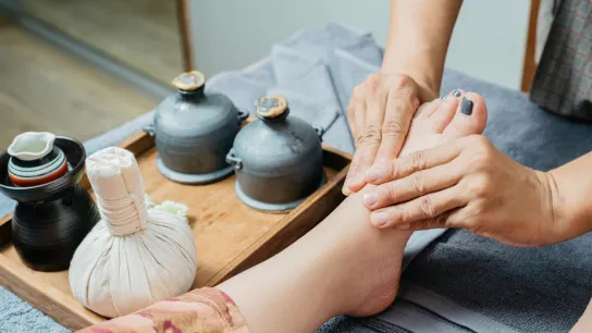 Relax With An Exclusive Herbal Massage