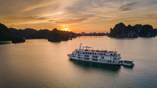 Paradise Elegance Cruise 3 Days 2 Nights